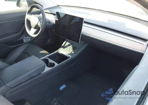 2021 Tesla Model 3 Standard Range Plus Rear-Wheel Drive from USA, damaged, VIN 5YJ3E1EA1MF921513